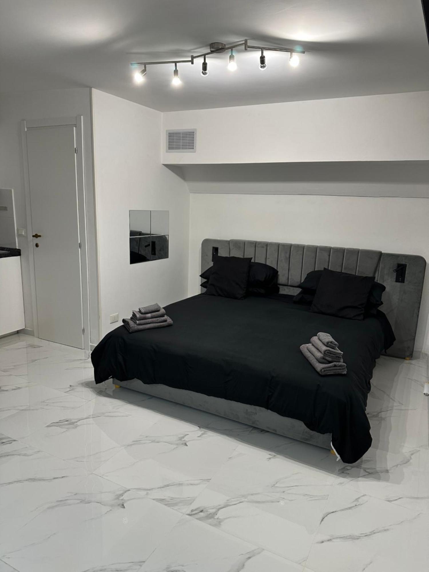 Imperial Suite Colosseum Рим Екстериор снимка